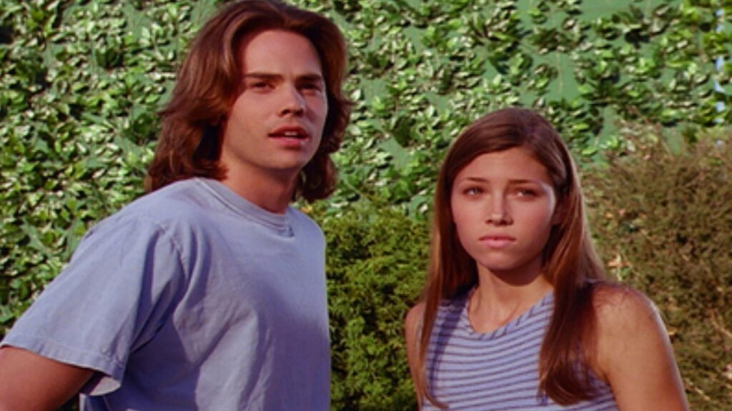 Barry Watson and Jessica Biel in 7th Heaven Season 1 Episode 1