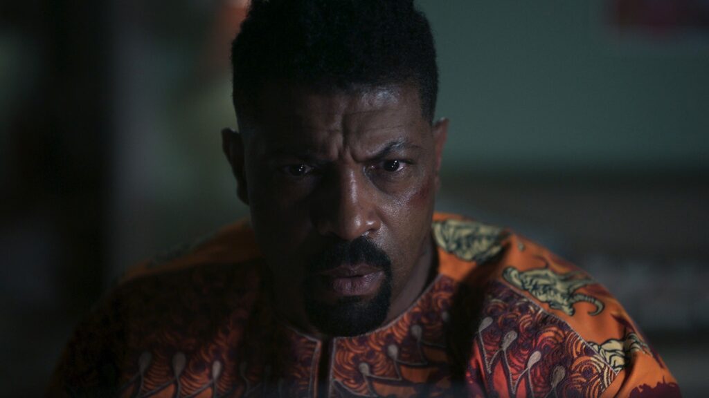 Deon Cole as Joe Washington in Average Joe
