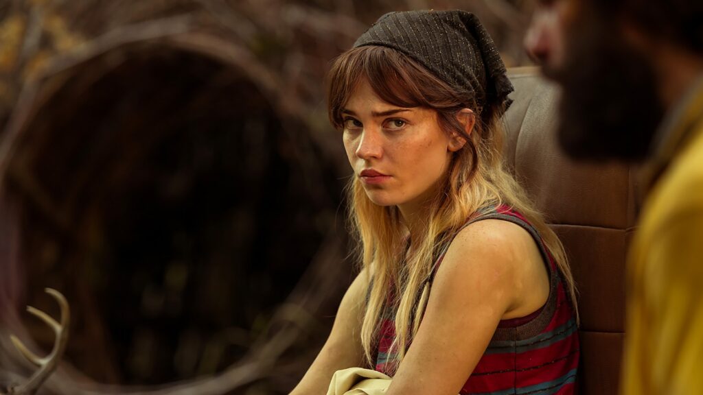 Sophie Thatcher as teenage Natalie Scatorccio in Yellowjackets