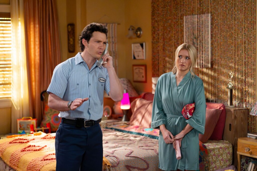 Georgie (Montana Jordan) and Mandy (Emily Osment) in Georgie and Mandy's First Marriage