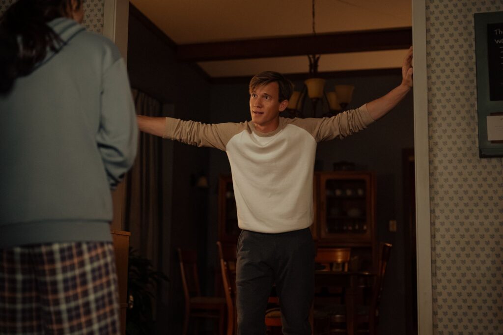 Warren Kole as Jeff Sadecki in Yellowjackets on Paramount+
