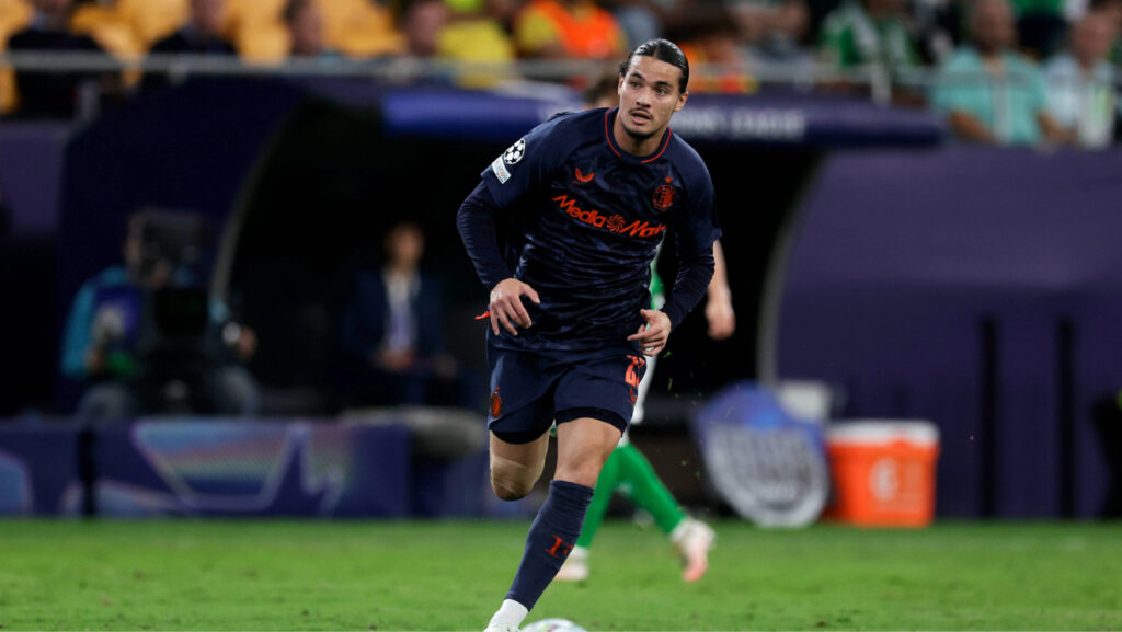 SEVILLA, SPAIN - OCTOBER 21: Anis Hadj Moussa of Feyenoord during the UEFA Champions League match between Real Betis v Feyenoord at the Estadio La Cartuja on October 21, 2026 in Sevilla Spain